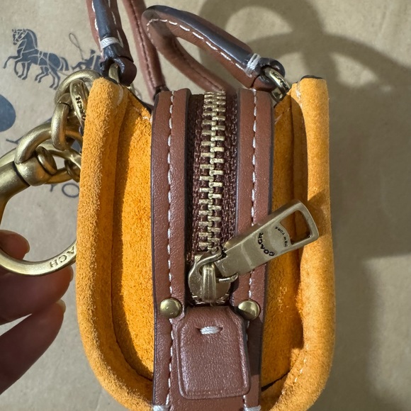 🥰 Coach Mini Rogue Bag Charm - Picture 5 of 7